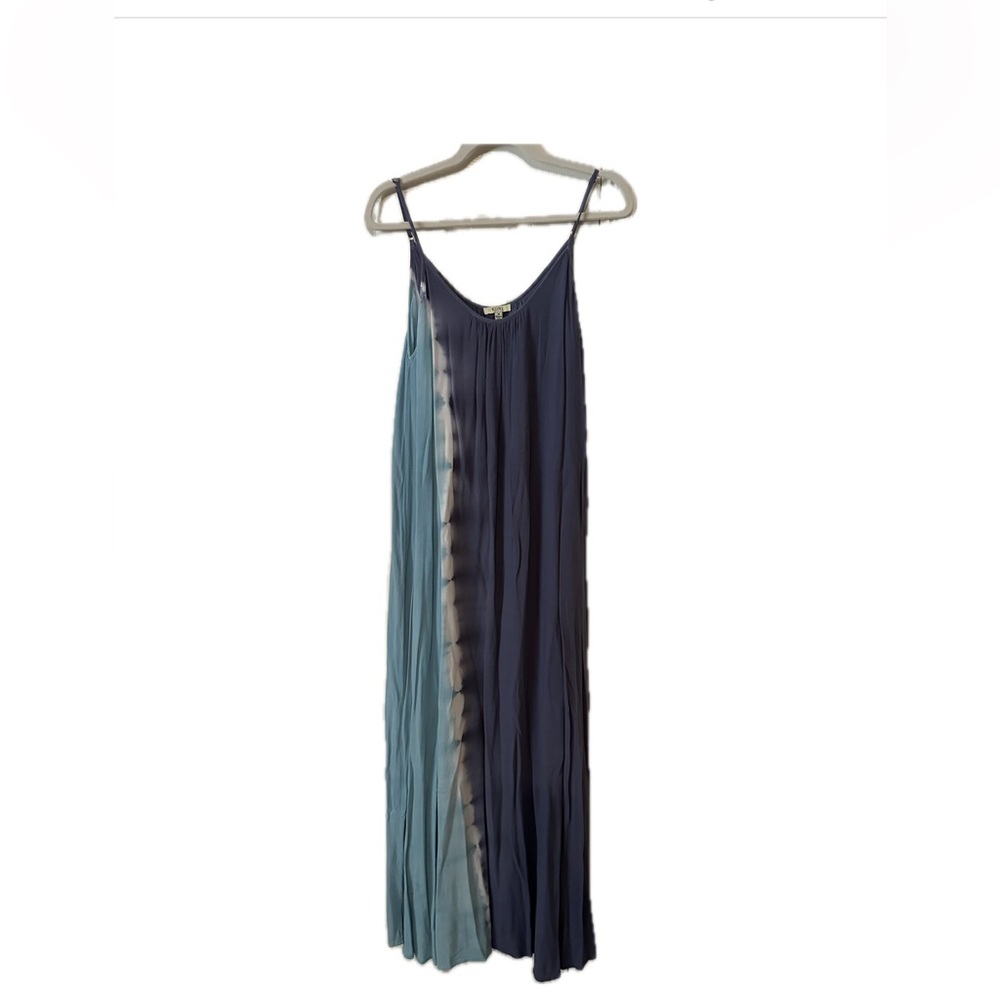 Beachy Two-Tone Maxi Dress